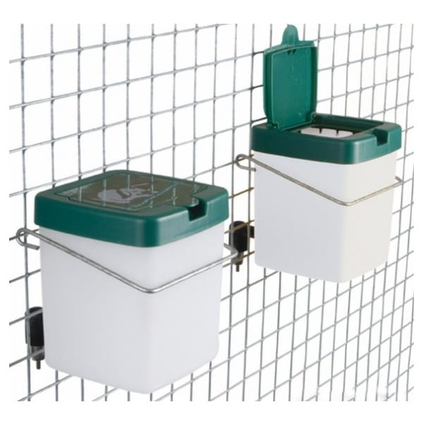 niplova-napajacka-0-5l-vsetko-pre-chov Napájačka pre králikov PVC 0,5l – Obrázok 1